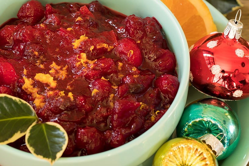 schaal met cranberrysaus